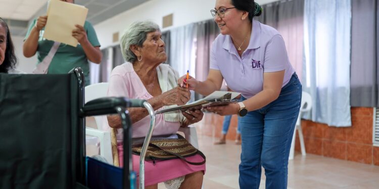 Acerca DIF Tamaulipas apoyos funcionales y de salud a quienes más lo necesitan