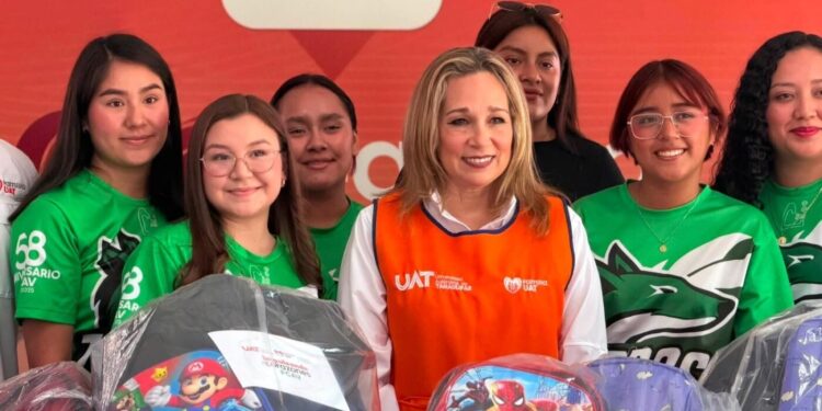 Concluye Familia UAT la colecta de útiles escolares “Impulsando Corazones 2026”