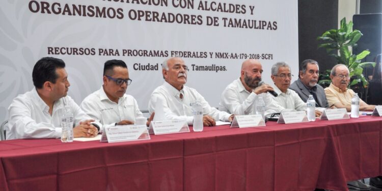 Capacitan a municipios sobre programas federales y medición de aguas nacionales