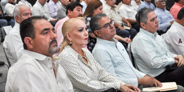 Capacitan a municipios sobre programas federales y medición de aguas nacionales