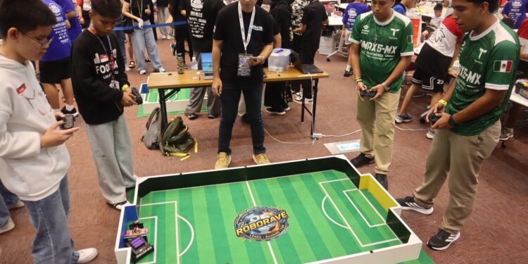 Conquistan estudiantes de CONALEP Tamaulipas el segundo lugar del Campeonato Mundial de Robótica en Japón