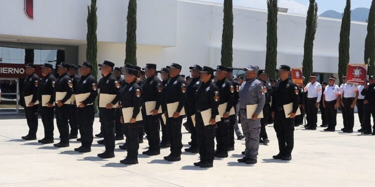 Entrega SSPT constancias a egresados del 22 escalón de Medicina Táctica Policial