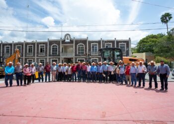 Acuerda Américo programa conjunto para rehabilitar caminos rurales de Jaumave