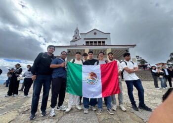 Refuerza UPV formación de estudiantes en inteligencia artificial con participación en campamento internacional