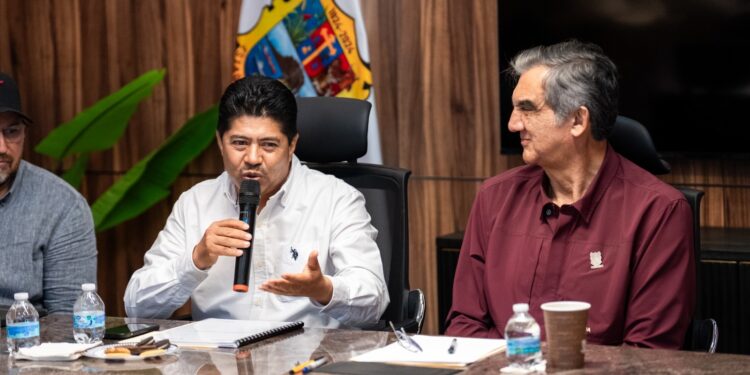 Acuerda Américo programa conjunto para rehabilitar caminos rurales de Jaumave