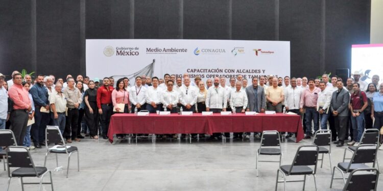Capacitan a municipios sobre programas federales y medición de aguas nacionales