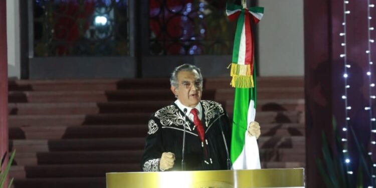 Encabeza Américo tradicional Grito de Independencia desde la capital tamaulipeca