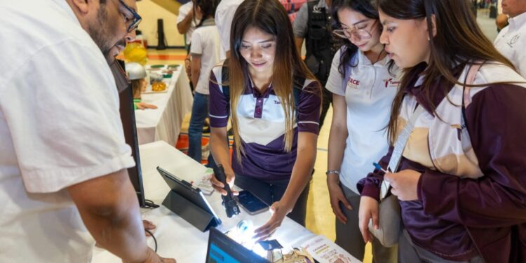Fomenta UAT la vocación científica en la juventud con el “Día de la Investigación 2026”