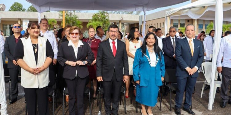 “La UAT es una universidad moderna, dinámica, con rostro humano y corazón social»: rector Dámaso Anaya