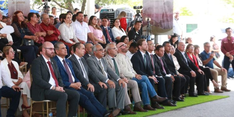 En Abasolo, impulsa Américo nuevas alternativas para el campo, obras y gestión de viviendas