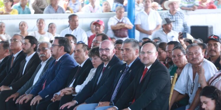 Impulsa Américo conectividad y abasto de agua en Nuevo Morelos
