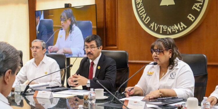 Destaca rector Dámaso Anaya avances institucionales de la UAT ante el Patronato Universitario