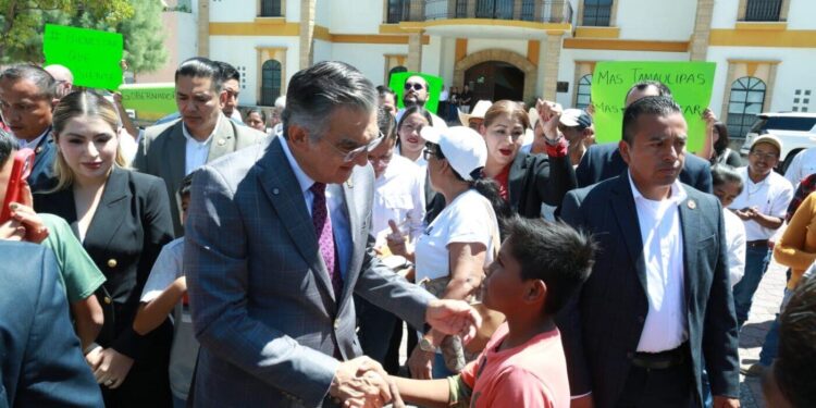 Refrenda Américo impulso a la vocación agropecuaria de Palmillas