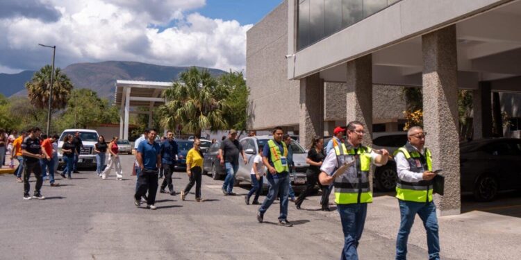 La UAT fortalece la cultura de prevención con simulacro de evacuación en el CU Victoria