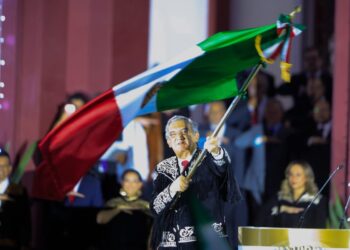 Encabeza Américo tradicional Grito de Independencia desde la capital tamaulipeca