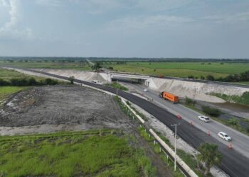Fortalece Gobierno de Tamaulipas infraestructura vial en la zona cañera