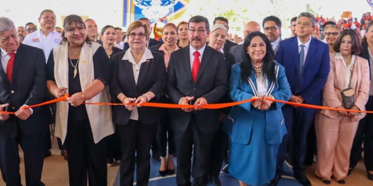 Fortalece Dámaso Anaya la FADYCS-UAT con la toma de protesta de Elda Ruth de los Reyes y la apertura de nueva infraestructura