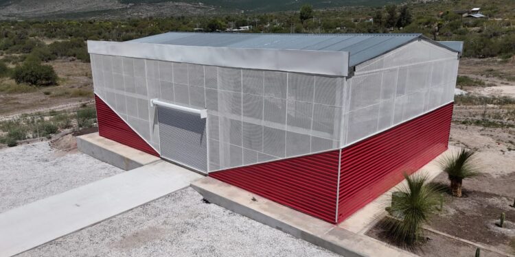 Nuevo recinto comercial en Miquihuana, punto de encuentro y venta para la comunidad