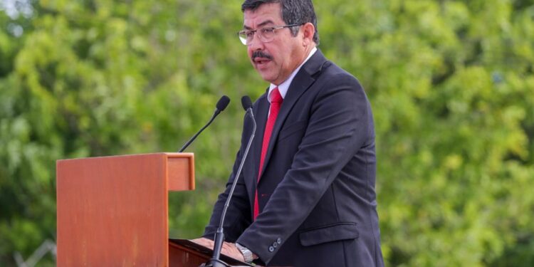 “La UAT es una universidad moderna, dinámica, con rostro humano y corazón social»: rector Dámaso Anaya