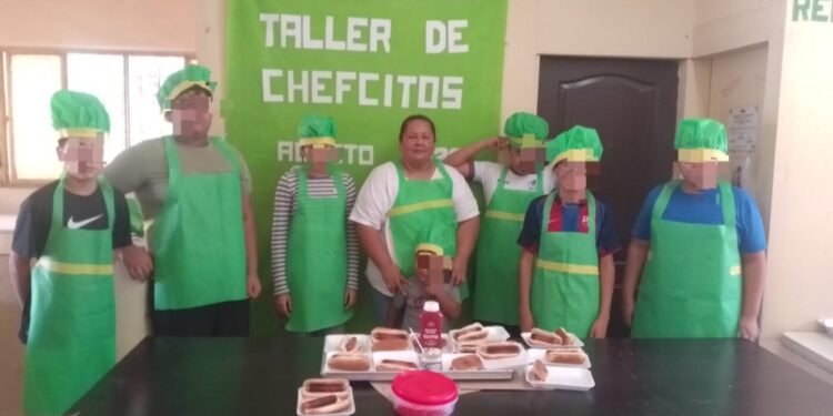 Promueve DEMA convivencia y habilidades para la vida mediante curso de cocina en Reynosa