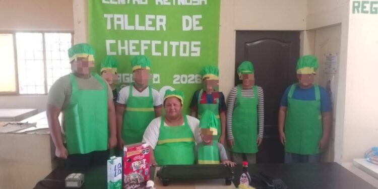 Promueve DEMA convivencia y habilidades para la vida mediante curso de cocina en Reynosa