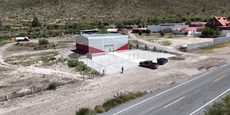 Nuevo recinto comercial en Miquihuana, punto de encuentro y venta para la comunidad