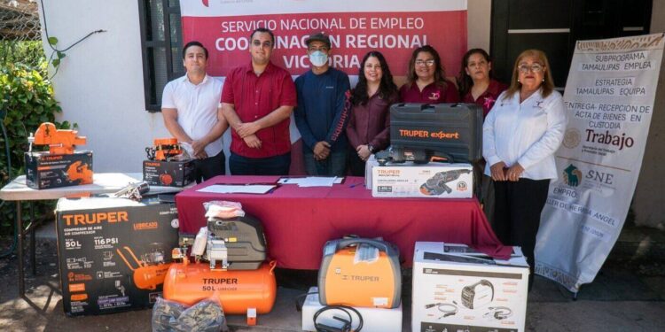 Entregan equipamiento y herramientas de trabajo a beneficiarios de la estrategia Tamaulipas Equipa