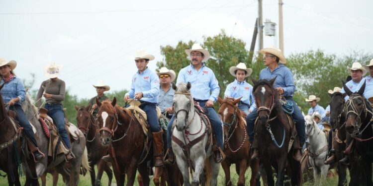 Fortalece rector de la UAT la unidad y las tradiciones en la FMVZ