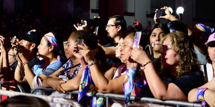 Más de 5,200 personas se reunieron en la Plaza Juárez para cerrar junto al grupo Matute el FICSM 2026