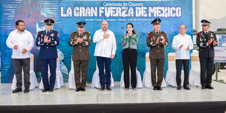 Clausura secretario general de Gobierno exposición militar La Gran Fuerza de México en Tampico