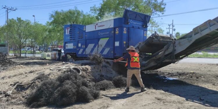 Avanza SEDUMA en trituración de llantas para reducir la contaminación en Reynosa