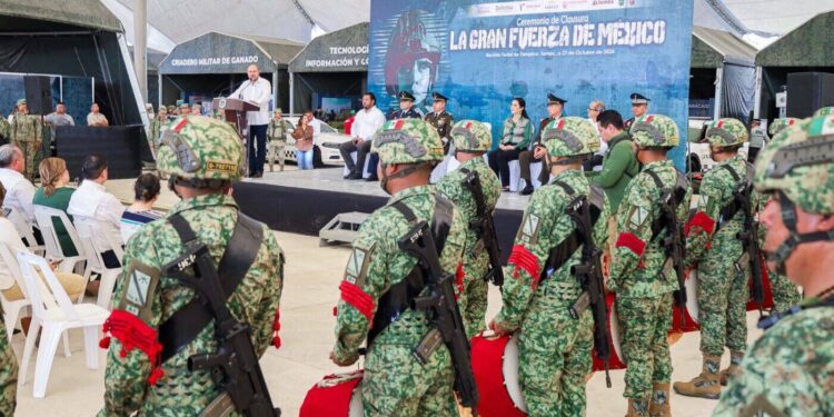 Clausura secretario general de Gobierno exposición militar La Gran Fuerza de México en Tampico