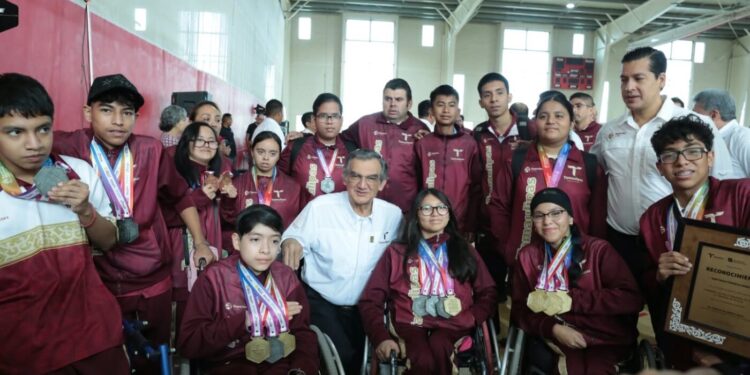 Reconoce Américo a medallistas paralímpicos y anuncia aumento de apoyos a deportistas y entrenadores