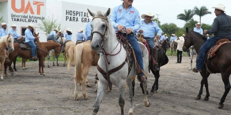 Fortalece rector de la UAT la unidad y las tradiciones en la FMVZ