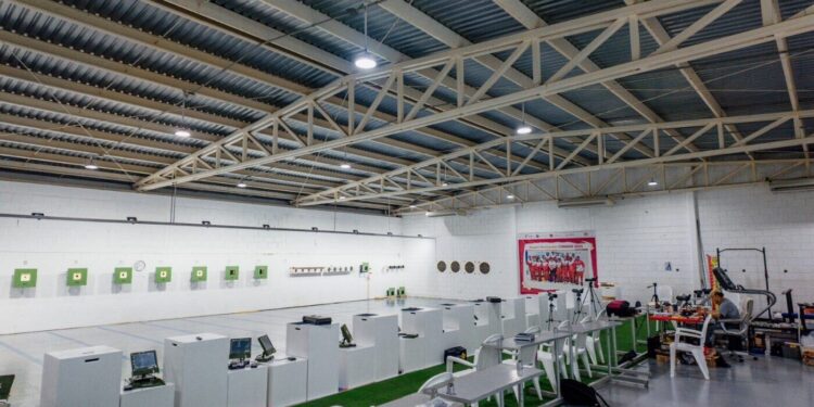 Respalda Américo Villarreal al tiro deportivo tamaulipeco con mejora de instalaciones