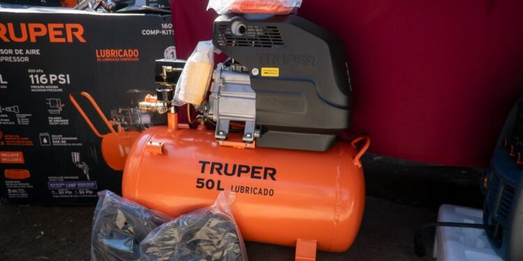 Entregan equipamiento y herramientas de trabajo a beneficiarios de la estrategia Tamaulipas Equipa