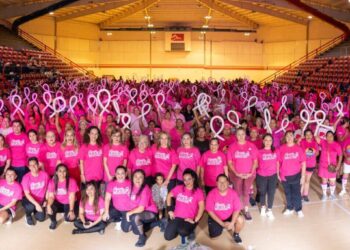 Suma la UAT esfuerzos contra el cáncer de mama mediante el Zumbathón con Causa “Energía Rosa”