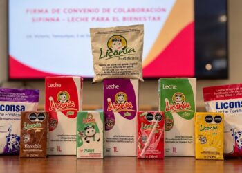 Sellan Leche del Bienestar y SIPINNA compromiso con la niñez