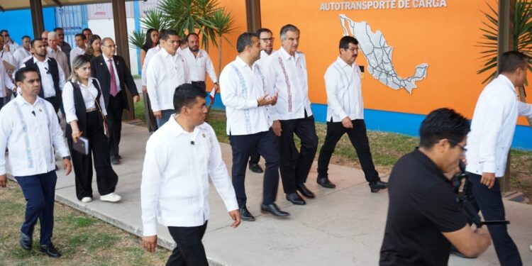 Inauguran Américo y Dámaso nuevos espacios universitarios en Nuevo Laredo