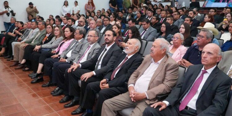 Inauguran Congreso de Ciencias Veterinarias en el 69 Aniversario de la FMVZ de la UAT