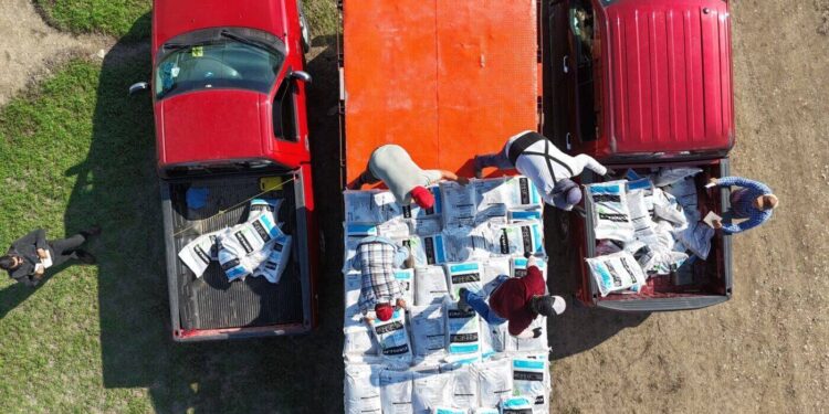 Concluye distribución de 662.5 toneladas de fertilizante a citricultores