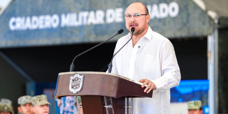 Clausura secretario general de Gobierno exposición militar La Gran Fuerza de México en Tampico